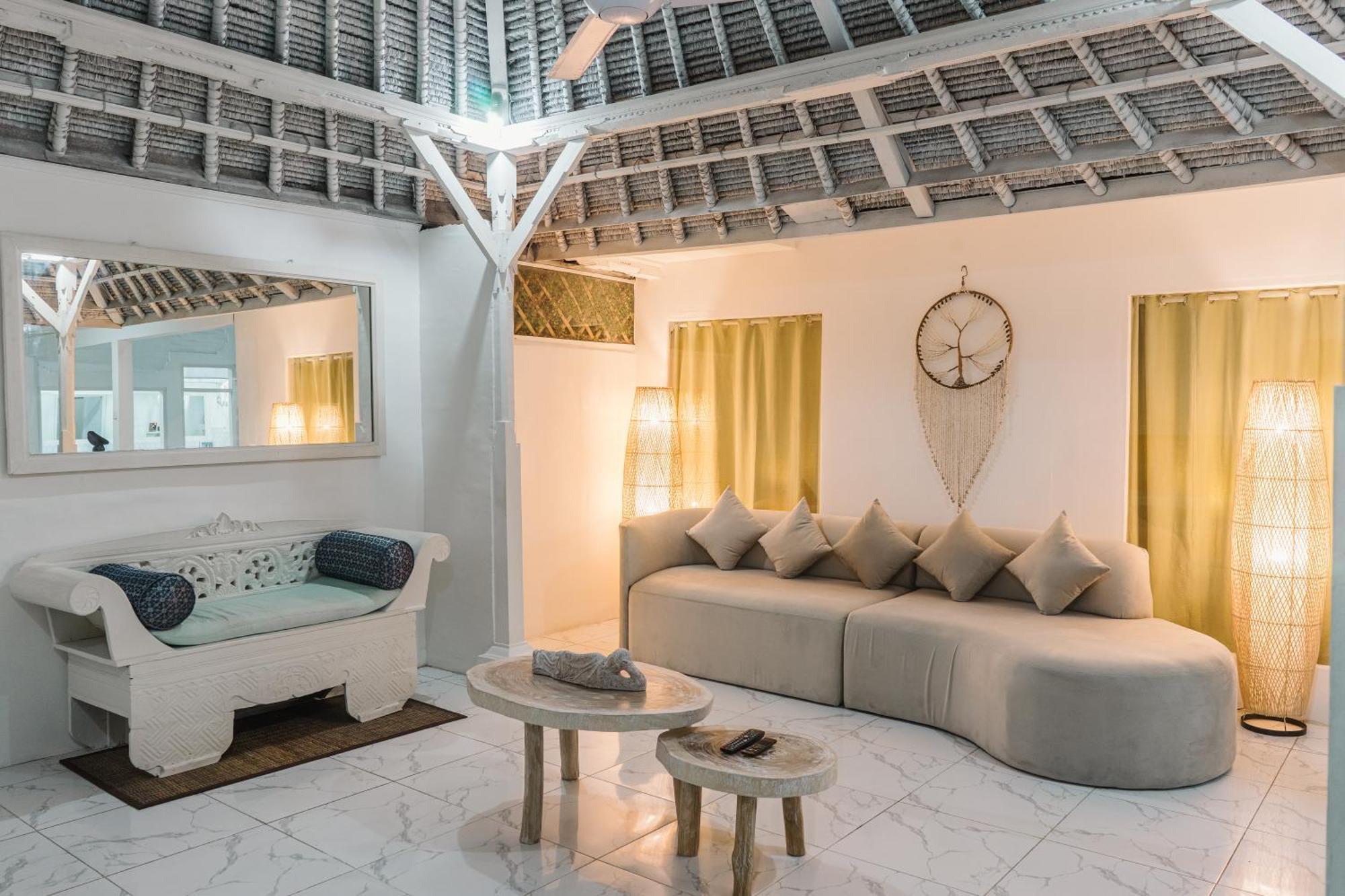New Formentera Double Six Villa Seminyak (Bali)